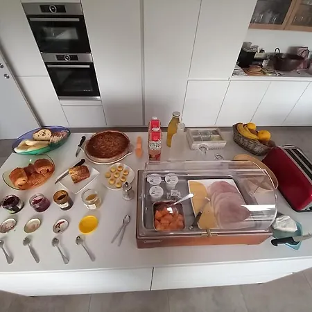 Les Jardins Du Gauquier Гостевой дом Frasnes-lez-Buissenal